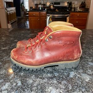 Vintage Vasque SKYWALK Boots Mens 8.5 M Leather Made in Italy 90s Lace Up
